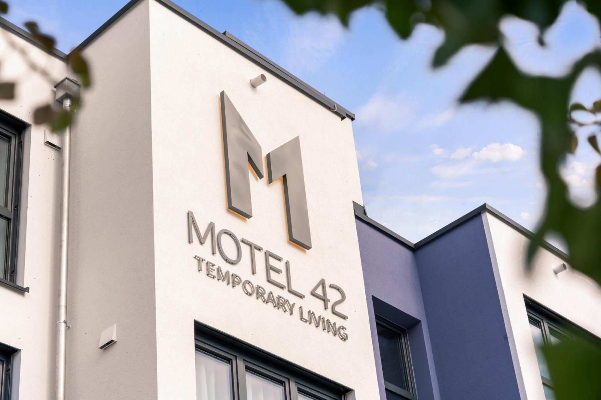 Motel42-Temporary Living FDH Kültér fotó
